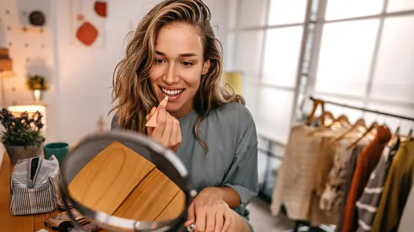 La técnica de maquillaje del método demi, explicó