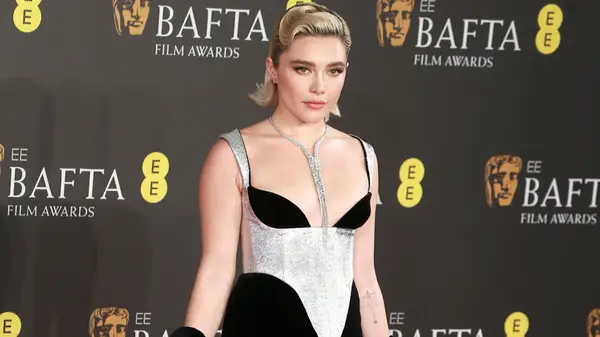 Vil du lugte som Florence Pugh? Vi kender hendes yndlings parfume
