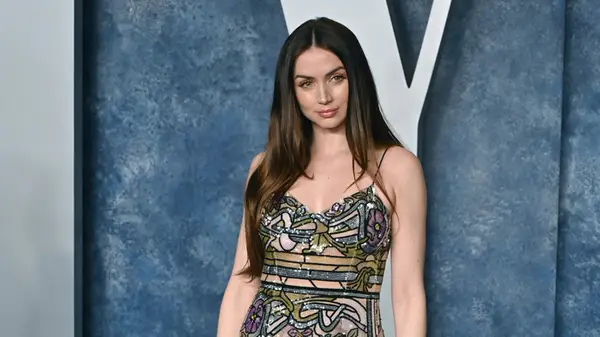 Ana de Armas sigue siendo tan hermosa sin maquillaje