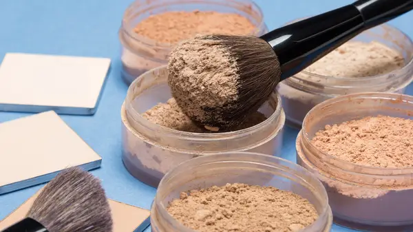 loose makeup powder