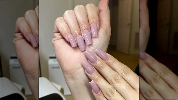 Mauve nails