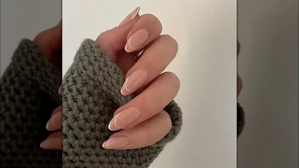 Neutral nails