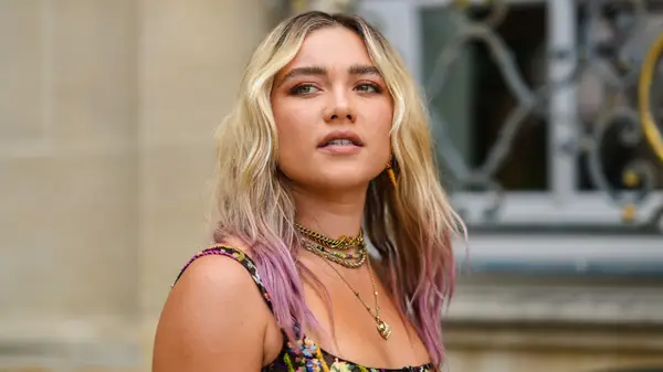 florence pugh magenta ombre
