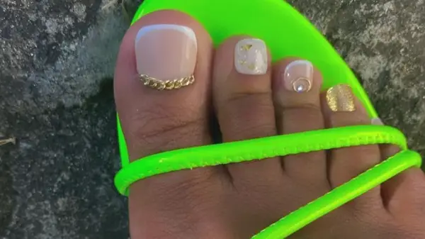 Le un piede stampa sono la tendenza più strana o un genio a risparmio di tempo? Indaghiamo