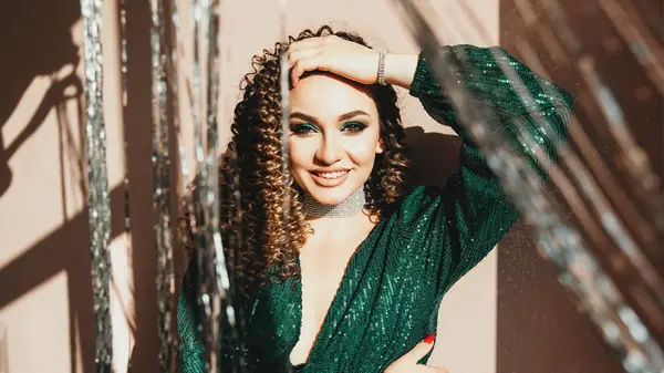 El orificio del cabello es la tendencia brillante, incluso los adultos pueden rockear, así es como así es como