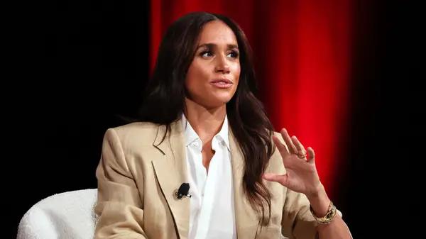 Meghan Markle Throwback Pic מוכיח שהיא תמיד הייתה מדהימה