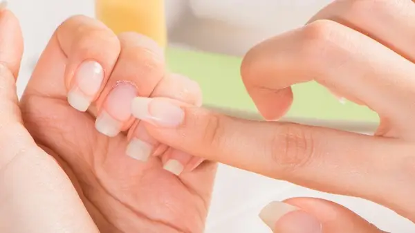 Woman with natural nails