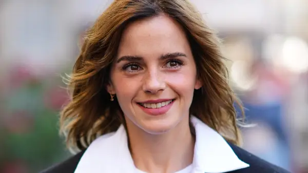 Obľúbený parfém Emma Watsonovej je zemitá, kvetinová vôňa vhodná pre čarodejnicu