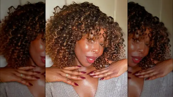 A woman on Instagram with peach gloss