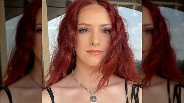 A woman on Instagram with peach gloss