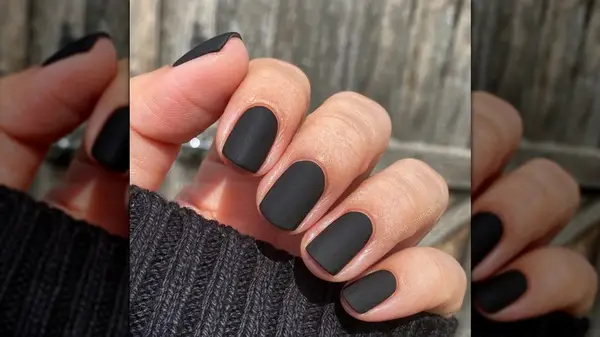 Matte black nails
