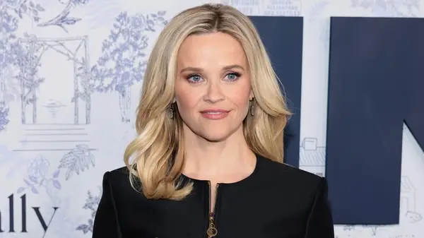 Reese Witherspoon är en underbar naken skönhet som går smink gratis