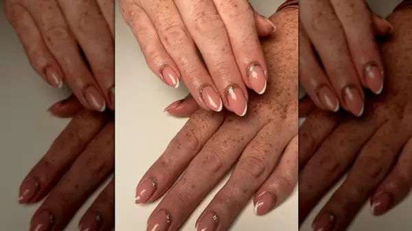 Reverse French manicure