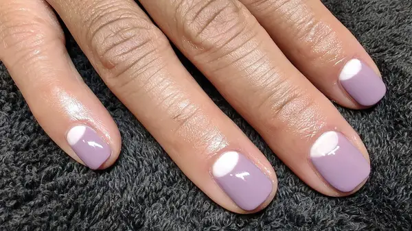 Reverse French manicure