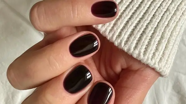 Dark red manicure