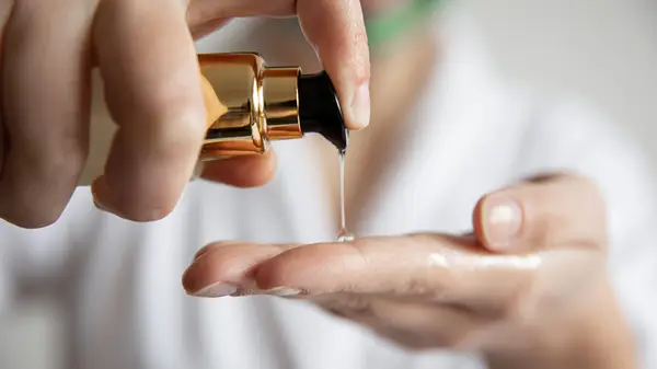 Squalene er en hudplejefavorit, men det er ikke altid fremskaffet bæredygtigt. Her er hvad vi ved