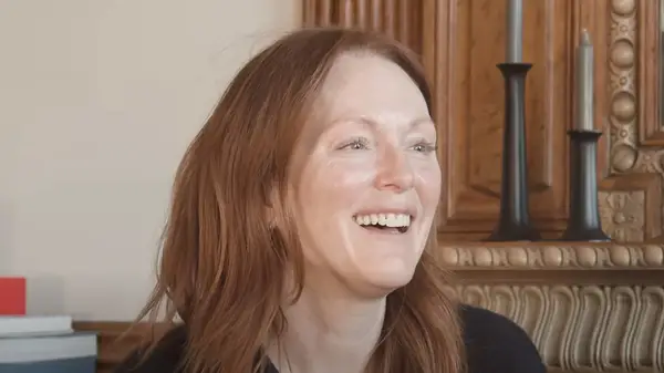 Julianne Moore with no makeup