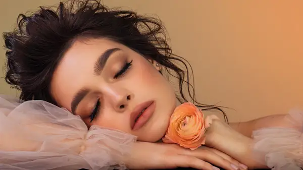 Woman wearing latte makeup