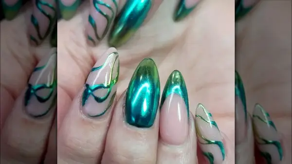 Green chrome nails