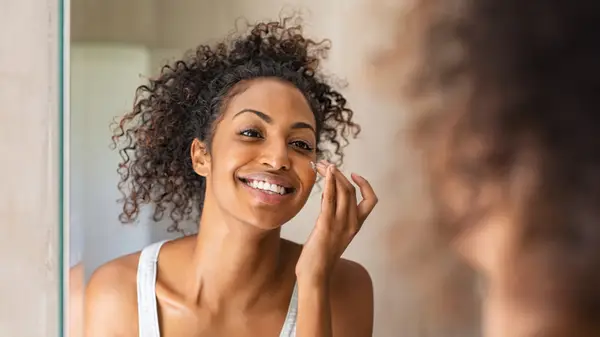 Sonnenschutzschicht ist der Internet -Hack, den wir hinter sich lassen können (Ihre Haut wird es Ihnen auch danken)