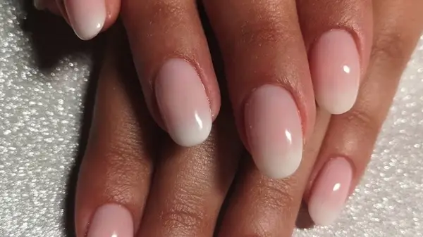 French milk bath manicure