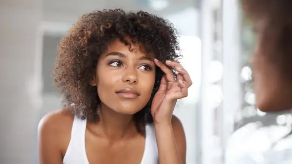 Čo je laminácia obočia a čo to pre vás môže urobiť?