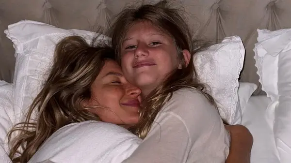 Gisele Bundchen with her daughter