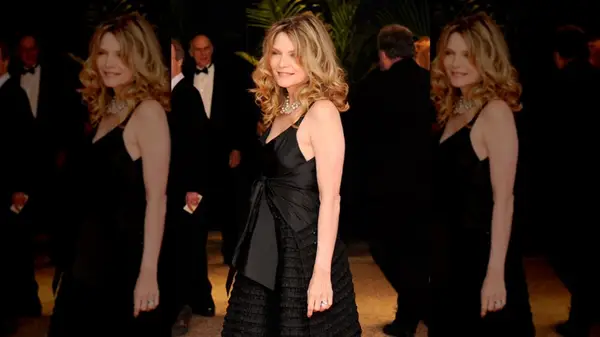 Michelle Pfeiffer arrives at the White House Correspondents