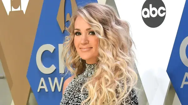 Carrie Underwood a tellement changé depuis ses débuts sur les Idols américains