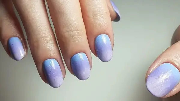 Pastel ombré nails