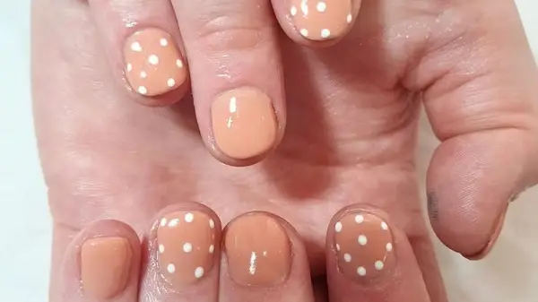 Polka dot nails