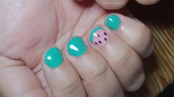 Watermelon manciure