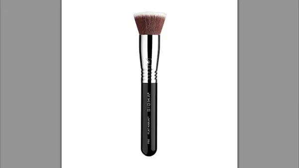 Sigma Beauty F80 Flat Kabuki brush