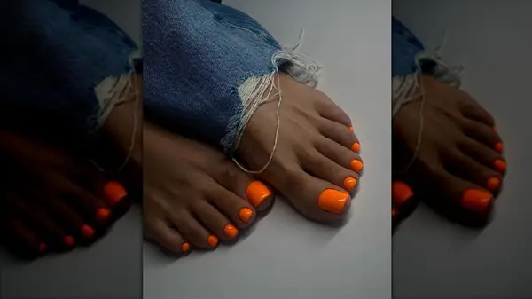 neon orange pedicure