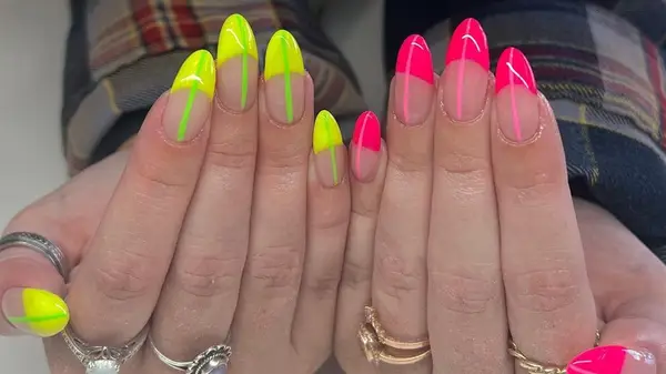 Neon manicure
