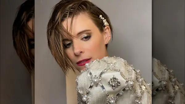 Kate Mara wet look and tousled side bang