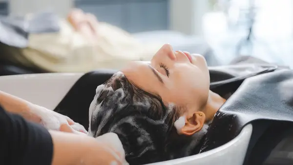 ¿A qué sirve el ketoconazol en su rutina de cabello?