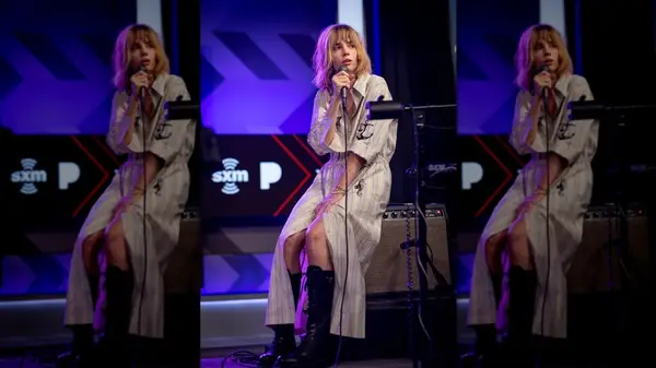Maya Hawke performs at the SiriusXM Hollywood Studio on September 27, 2022