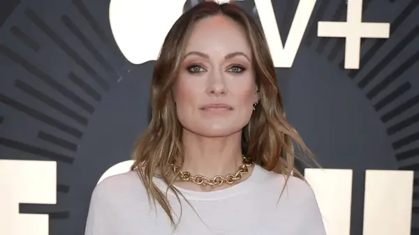 Olivia Wilde wygląda prawie nie do poznania bez jej charakterystycznych brunetek