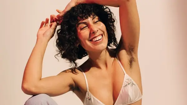 5 mulheres nos dizem seus melhores retornos para quando as pessoas criticam os cabelos do corpo