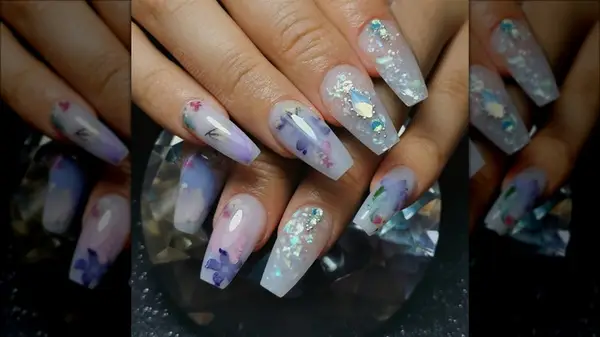 Fleck milk bath nails