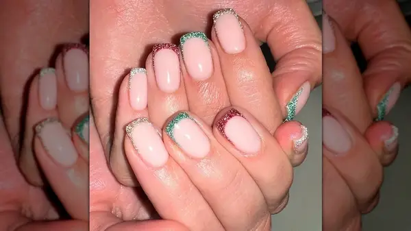 Glitter French manicure