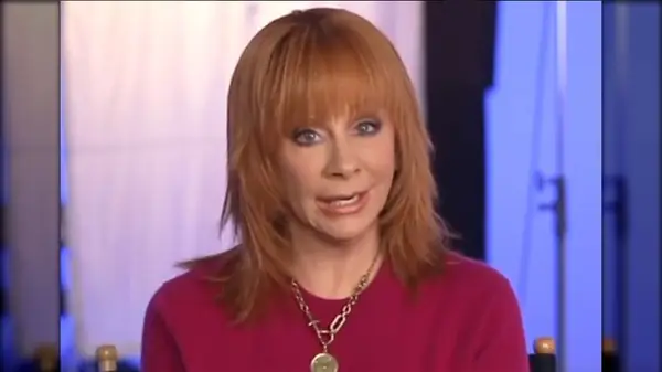 Reba McEntire speaking