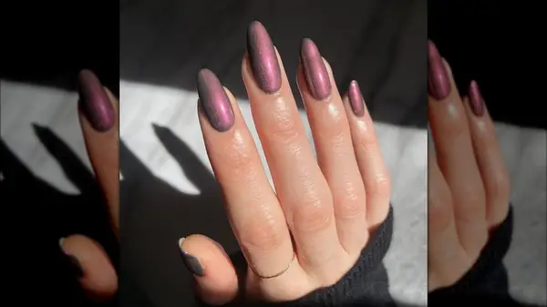 Shimmer manicure