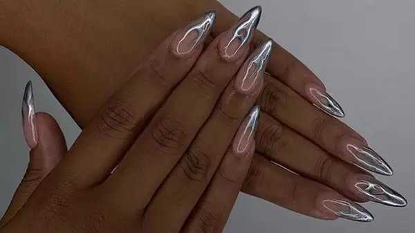 Milk bath and chrome