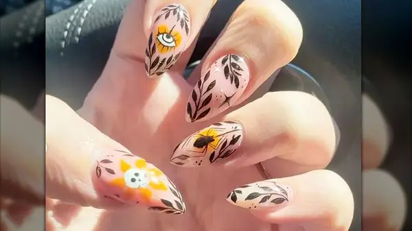 Spooky nail art