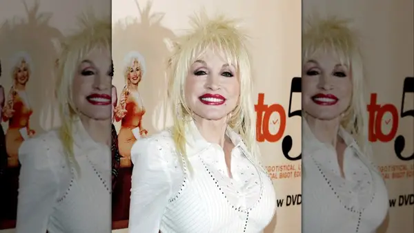 Dolly Parton on the red carpet