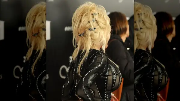 Dolly Parton on the red carpet