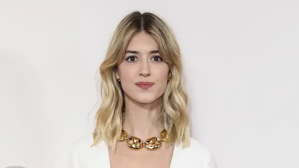 Luminescence Blondeは、2024年に必要な髪の輝きです