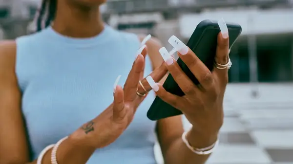 ¿Qué son las uñas de la goma laca?